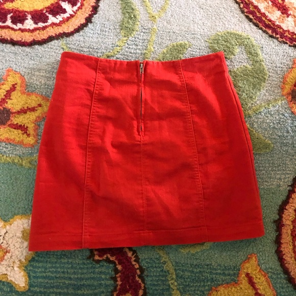 Orange mini skirt - Picture 2 of 3